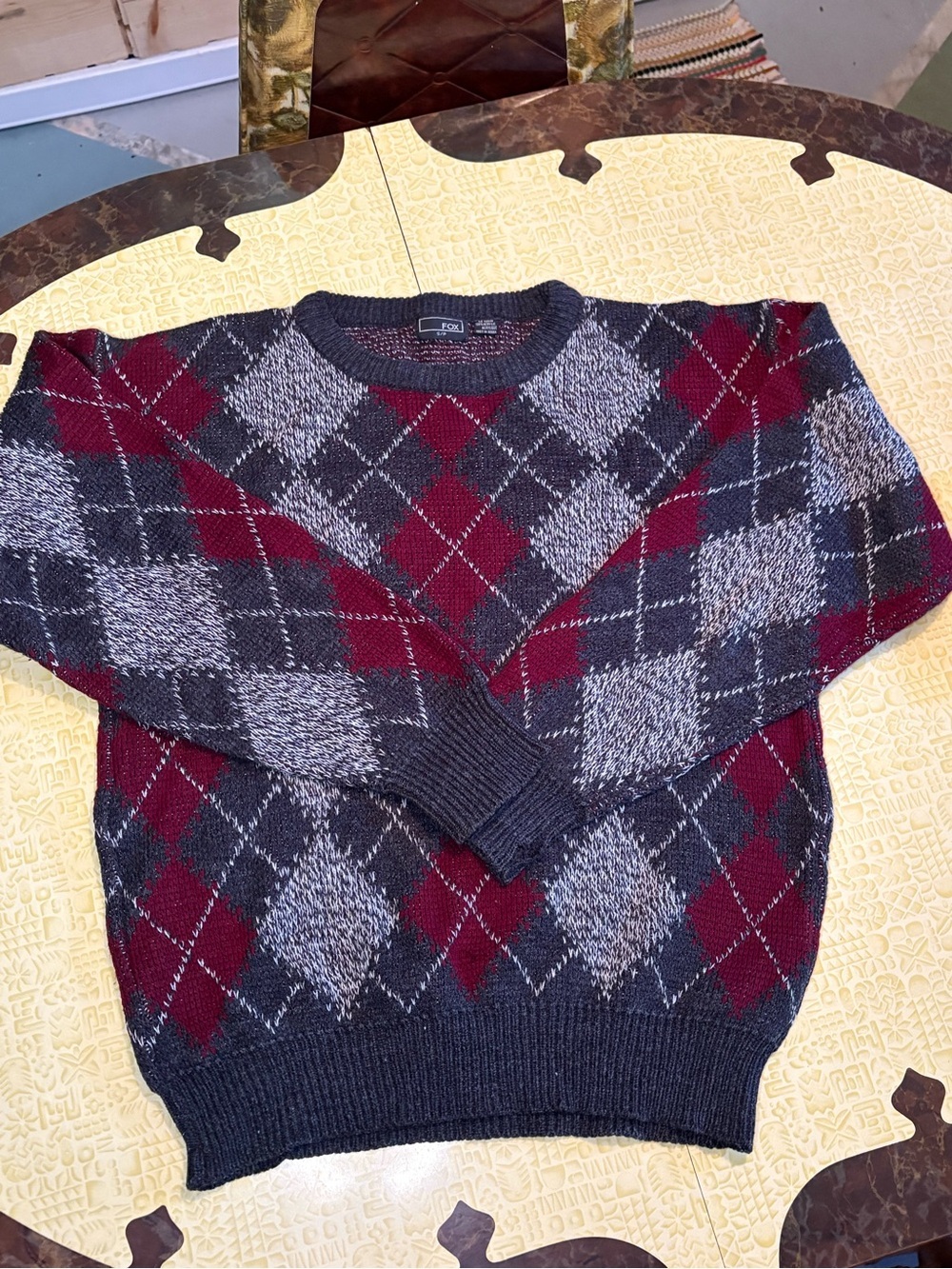 Vintage Classic Argyle Crewneck Sweater - Burgundy & Gray